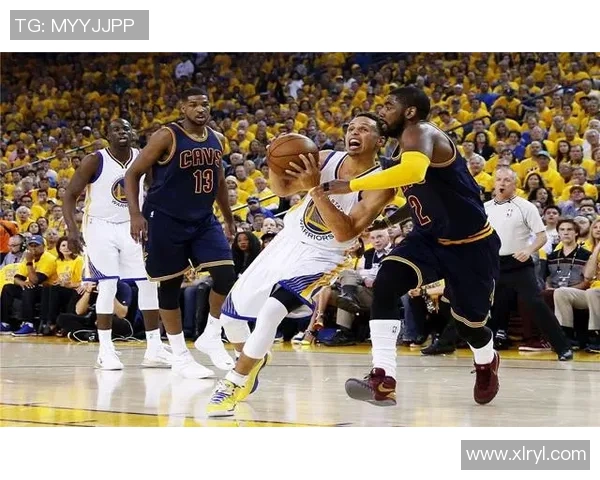 南京篮球队与重庆篮球队赛后技术分析与战术对比探讨