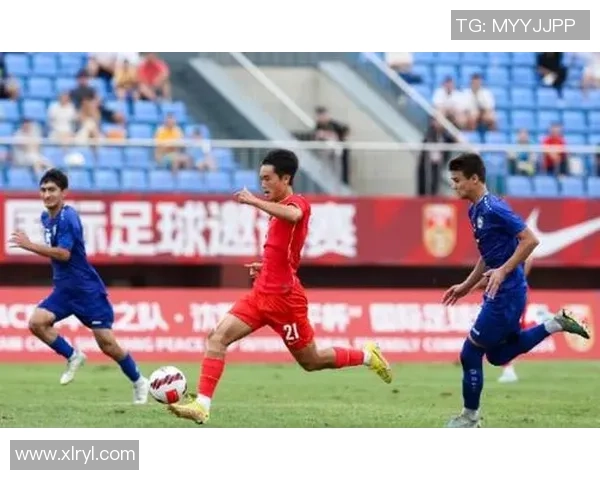 中国足球逆袭日本队以一球小胜展现实力与信心 中国足球逆袭日本队以一球小胜展现实力与信心